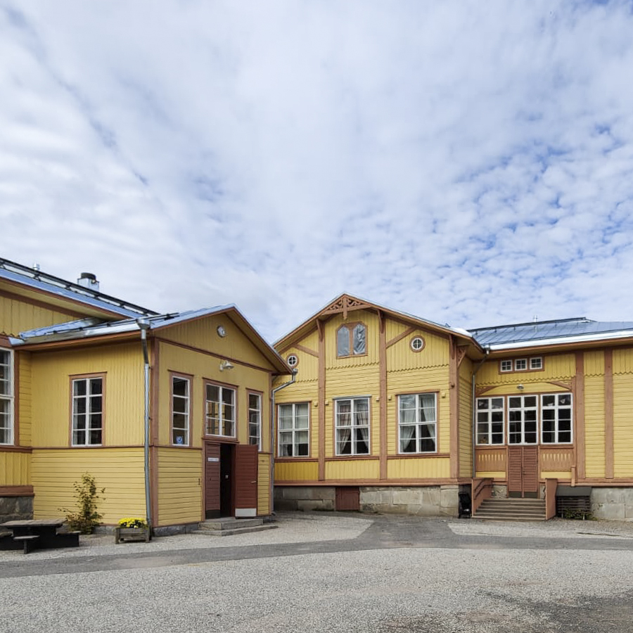 Seikowin päiväkoti ulkoa kuvattuna.