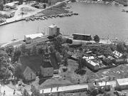 Baltzarborgin tiivis ja epäsäännöllisesti rakentunut alue kuvassa oikealla.  Baltzarborgin tiivis ja epäsäännöllisesti rakentunut alue kuvassa oikealla