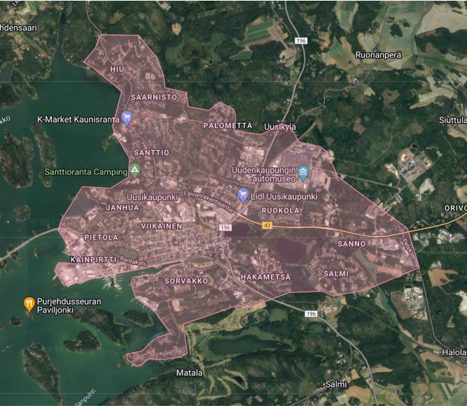 Kuvassa on karttapohja jossa rajattuna kutsukyytipalvelun palvelualue, joka kattaa Uudenkaupungin ydinkekustan, pohjoisessa alue rajautuu Hiunniityntiehen, Saarniston alueeseen ja Palometsään, alue sisältää niinikään autotehtaan. Kantatiellä 43 alue loppuu Peteksentien risteykseen. Idän puolelta alue sisältää Salmen alueen sekä Hakametsän. Etelänpuolella alueeseen kuuluu Kaupungintalon ja terveyskeskuksen alue, Sorvakko sekä Ykskoivu. Lännen puolelta alue rajautuu mereen.